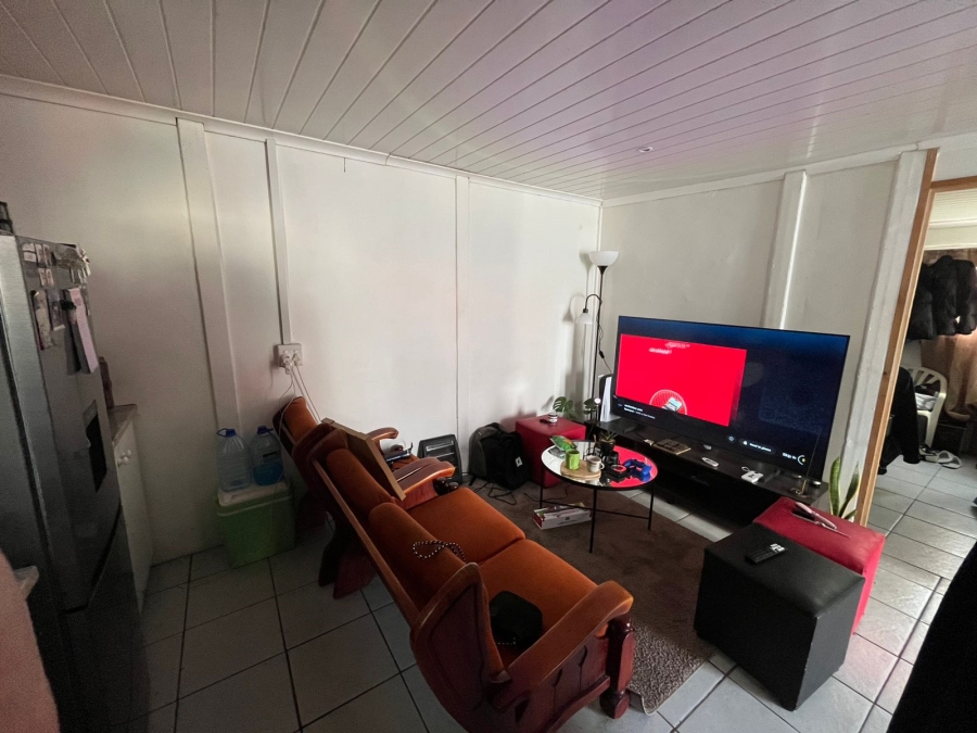 5 Bedroom Property for Sale in Grassy Park Western Cape